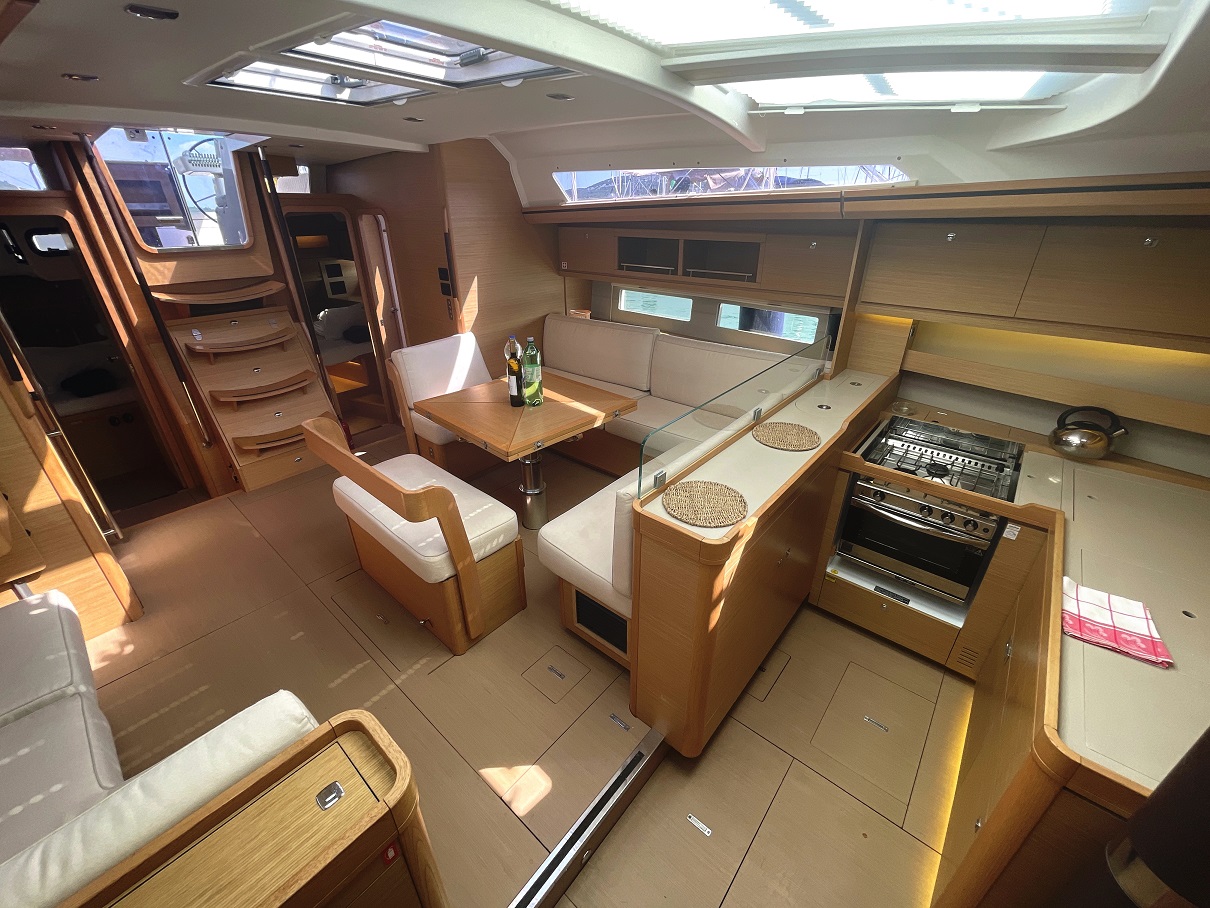 Dufour 56 Exclusive - 4 + 1 cab. — photo 28