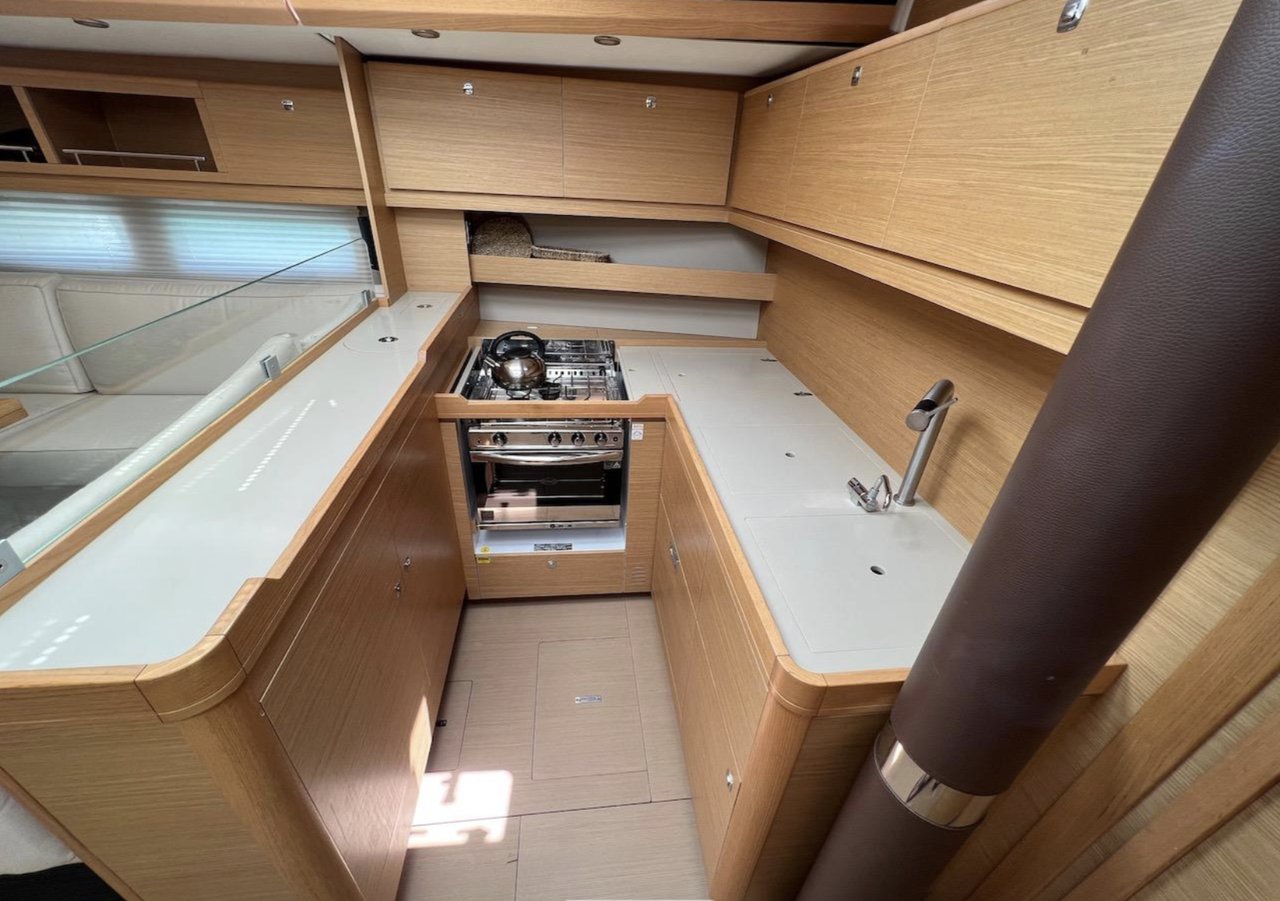 Dufour 56 Exclusive - 4 + 1 cab. — photo 30