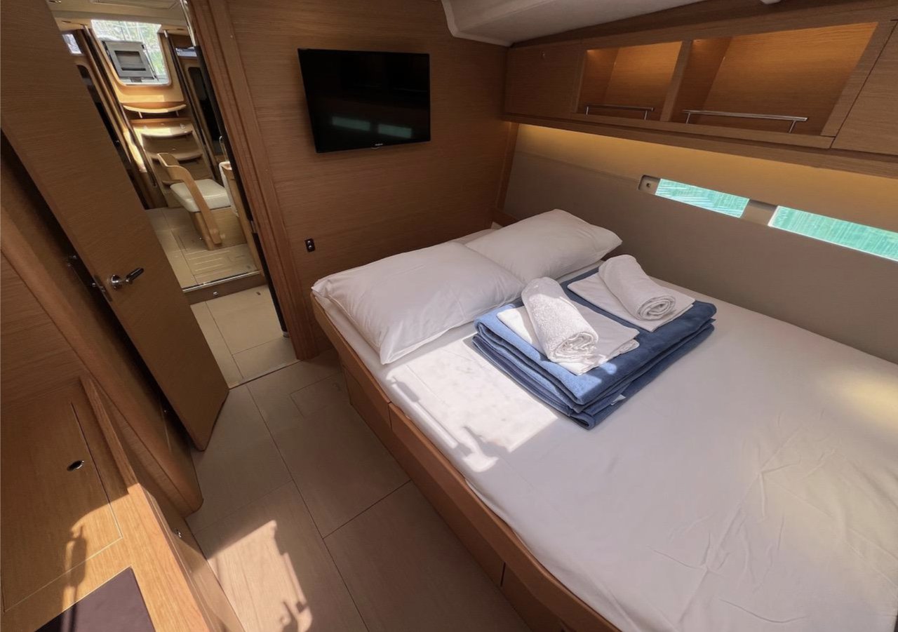 Dufour 56 Exclusive - 4 + 1 cab. — photo 6