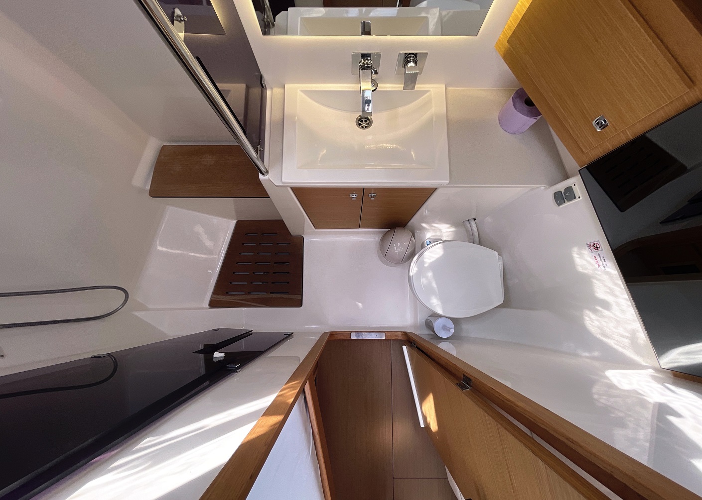 Dufour 56 Exclusive - 4 + 1 cab. — photo 11
