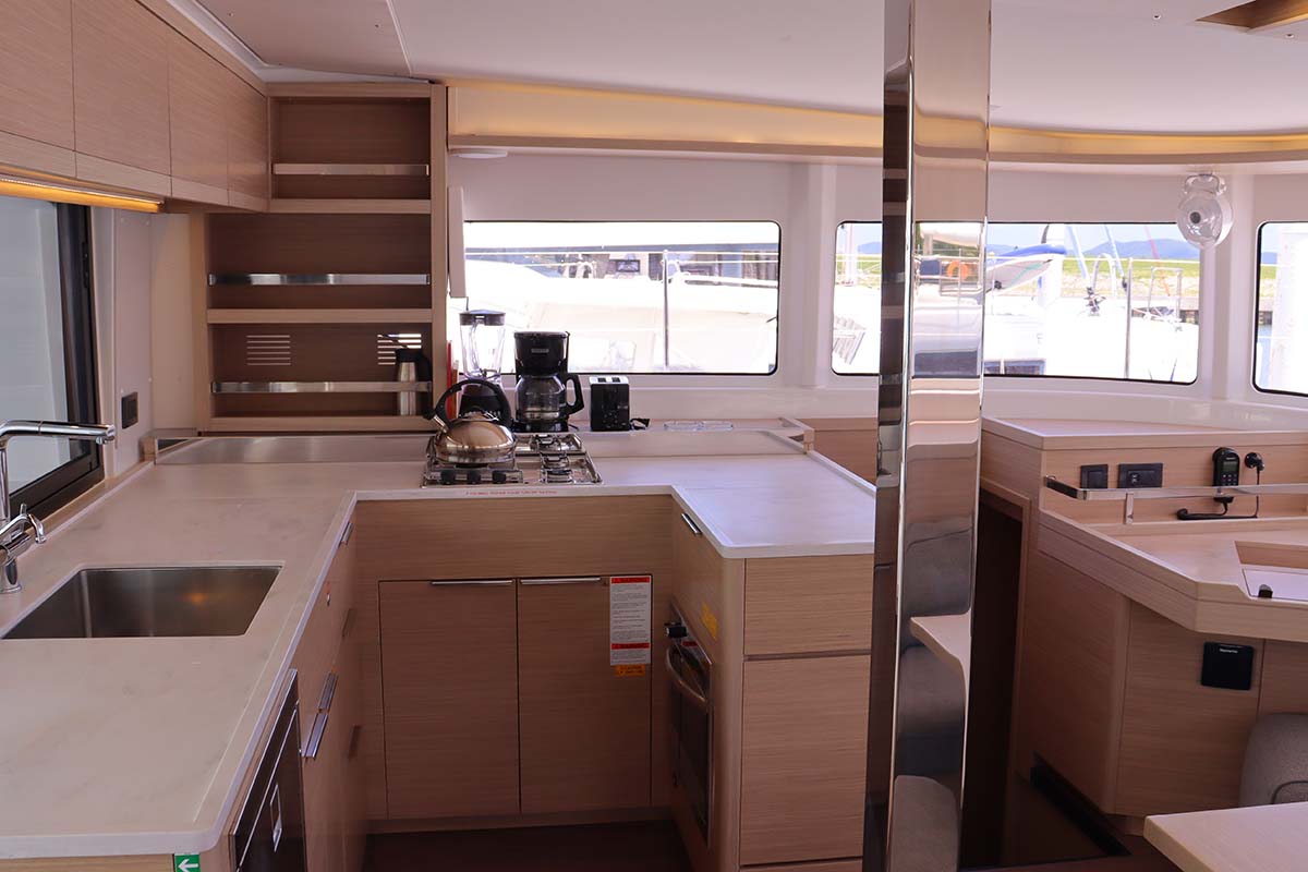 Lagoon 46 - 4 + 2 cab. — photo 14
