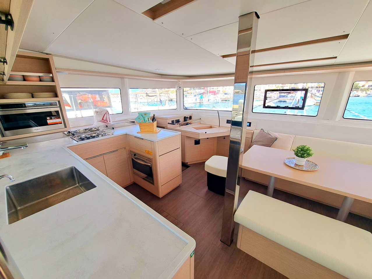 Lagoon 46 - 4 + 2 cab. — photo 15
