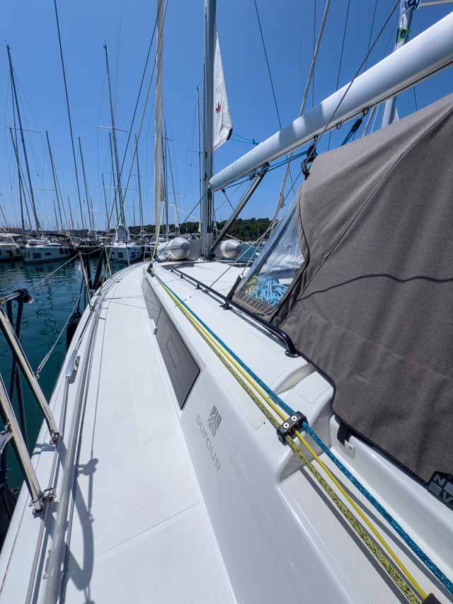 Dufour 44 - 4 cab — photo 5