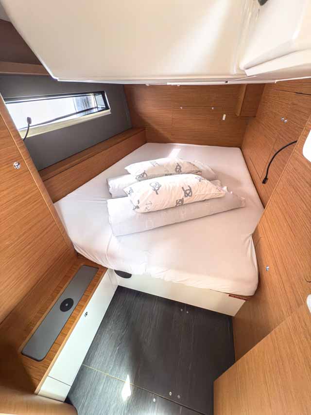 Dufour 44 - 4 cab — photo 16