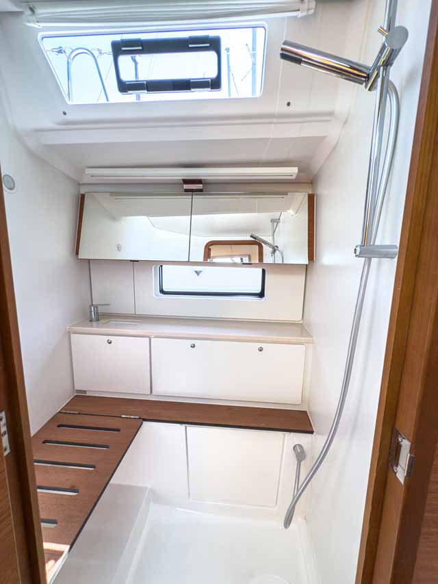 Dufour 44 - 4 cab — photo 20