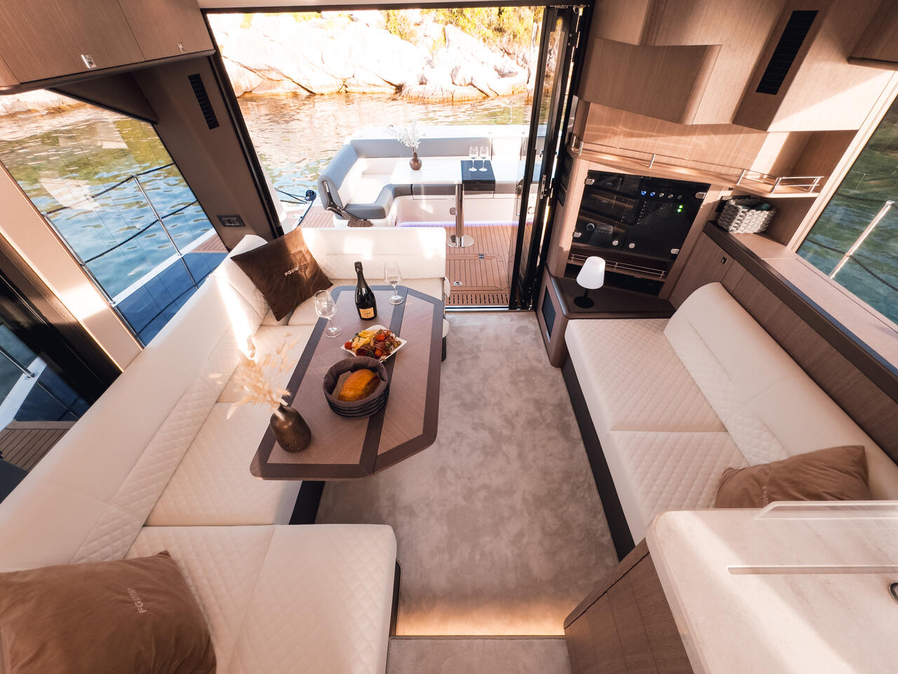 Galeon 440 Fly (Diesel) — photo 19