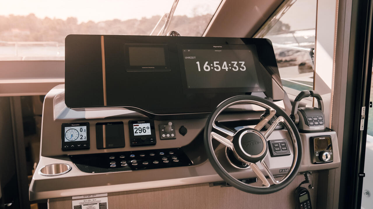 Galeon 440 Fly (Diesel) — photo 21