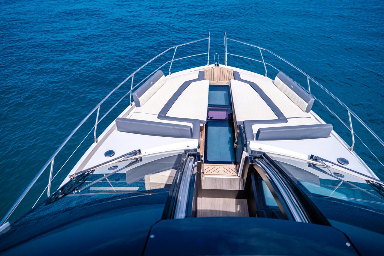 Galeon 640 Fly — photo 8