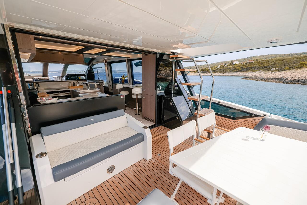 Galeon 640 Fly — photo 13