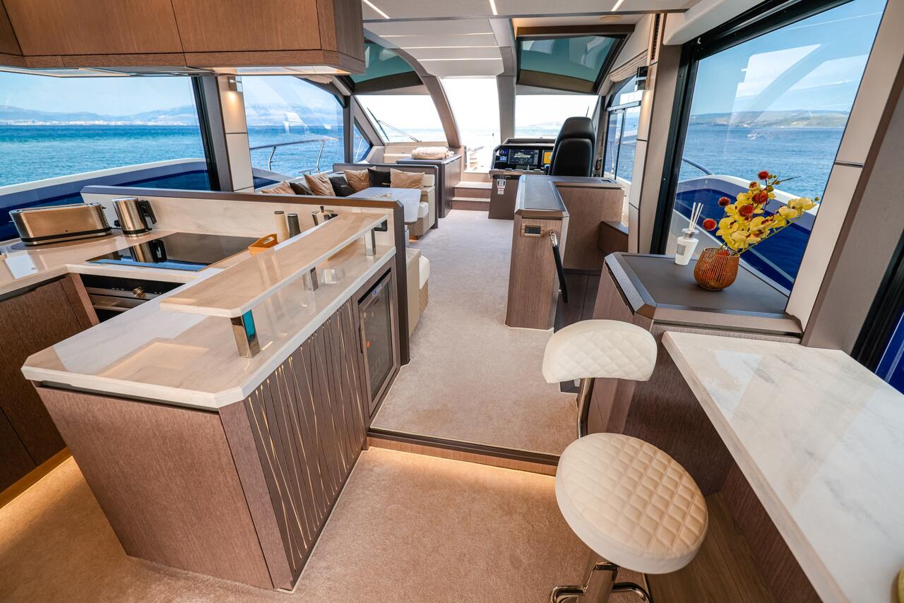 Galeon 640 Fly — photo 15