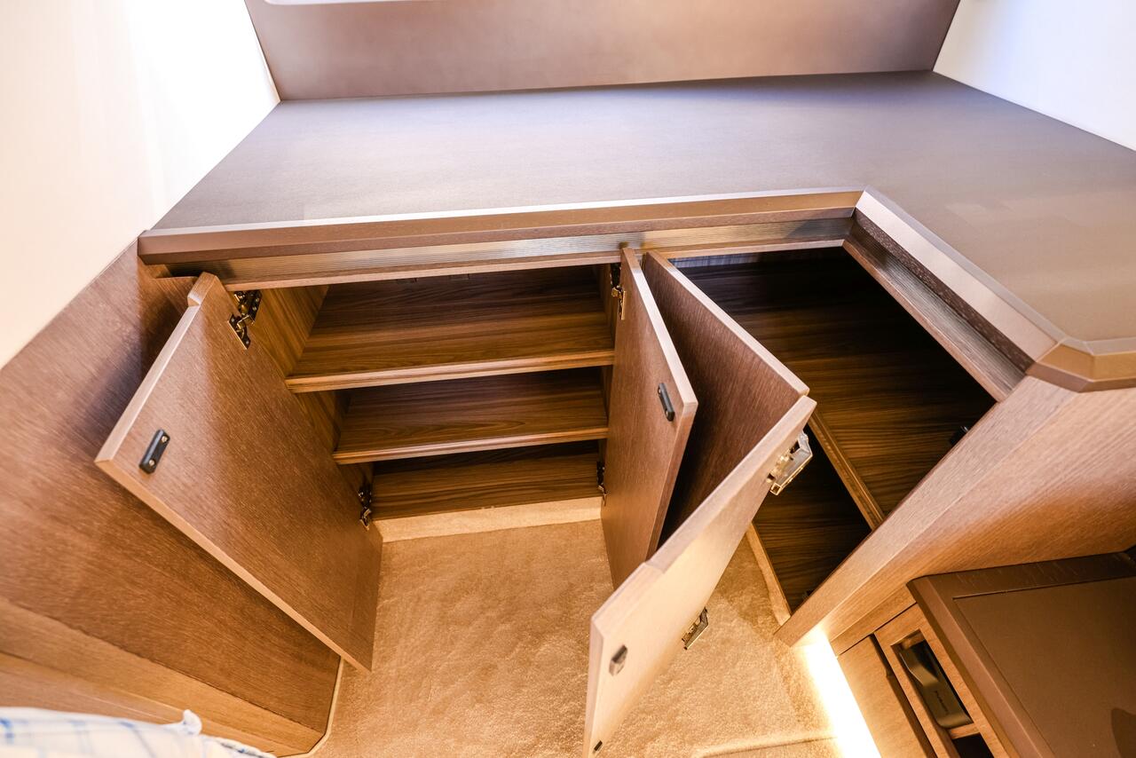 Galeon 640 Fly — photo 18