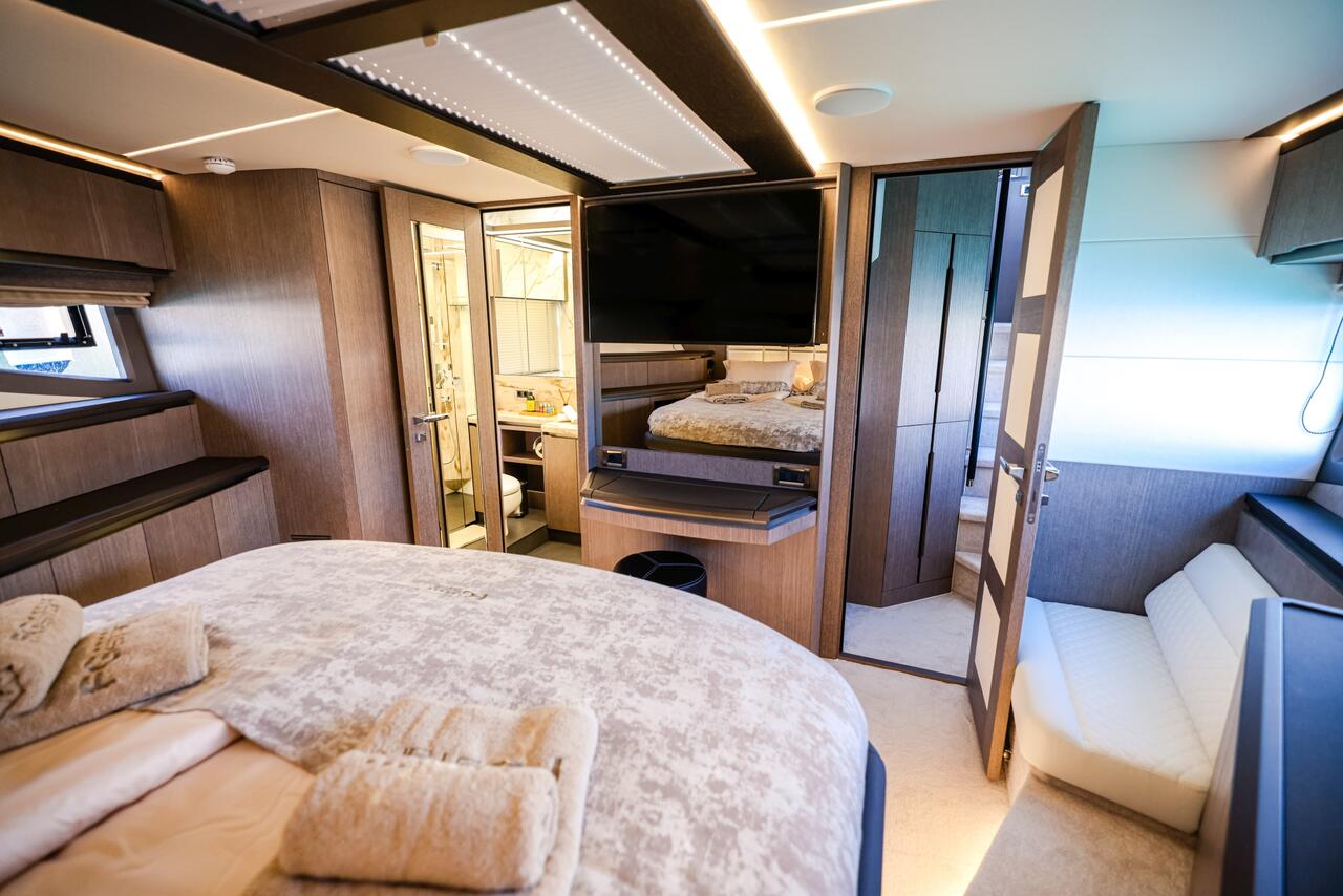 Galeon 640 Fly — photo 23