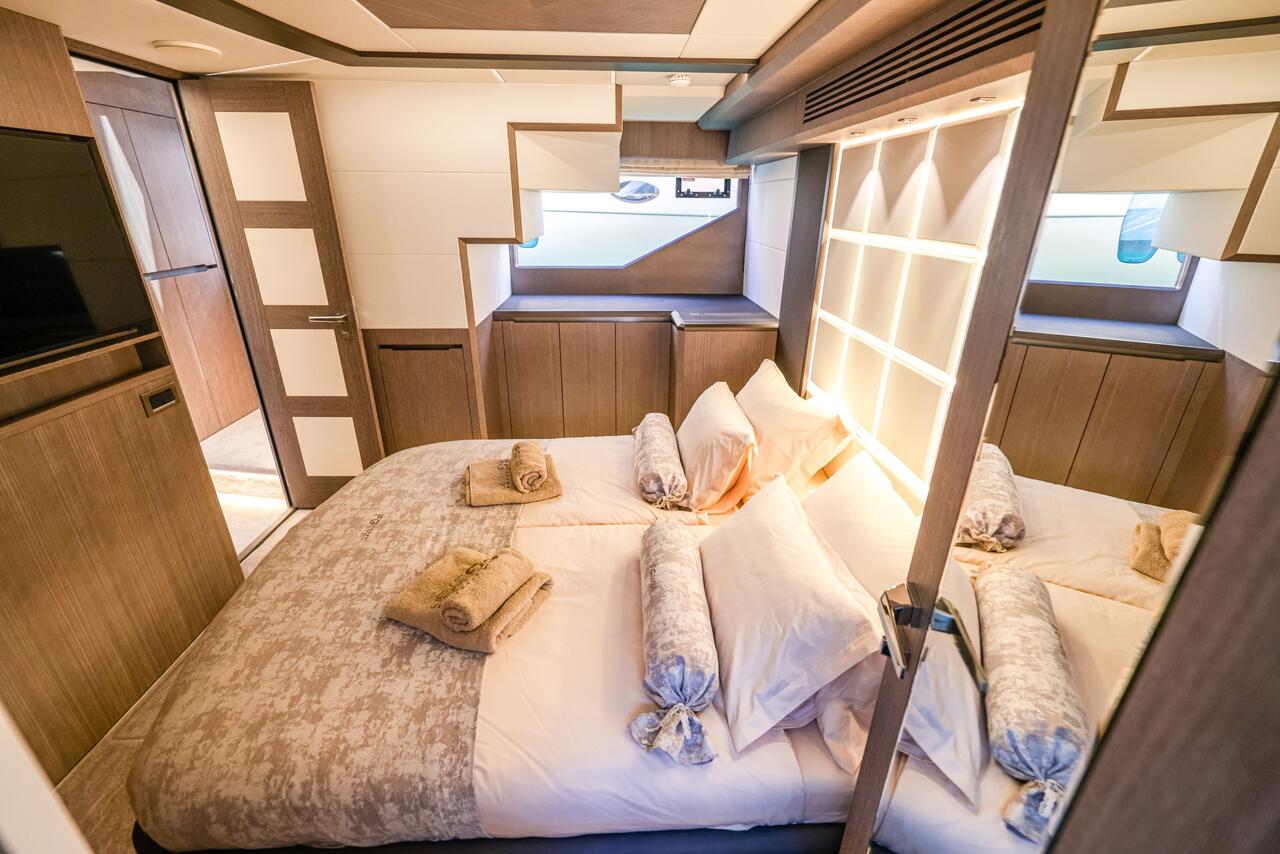 Galeon 640 Fly — photo 26