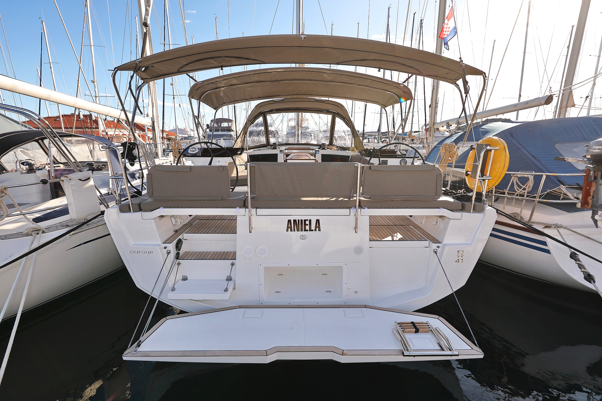 Dufour 41 - 4 cab. — photo 3