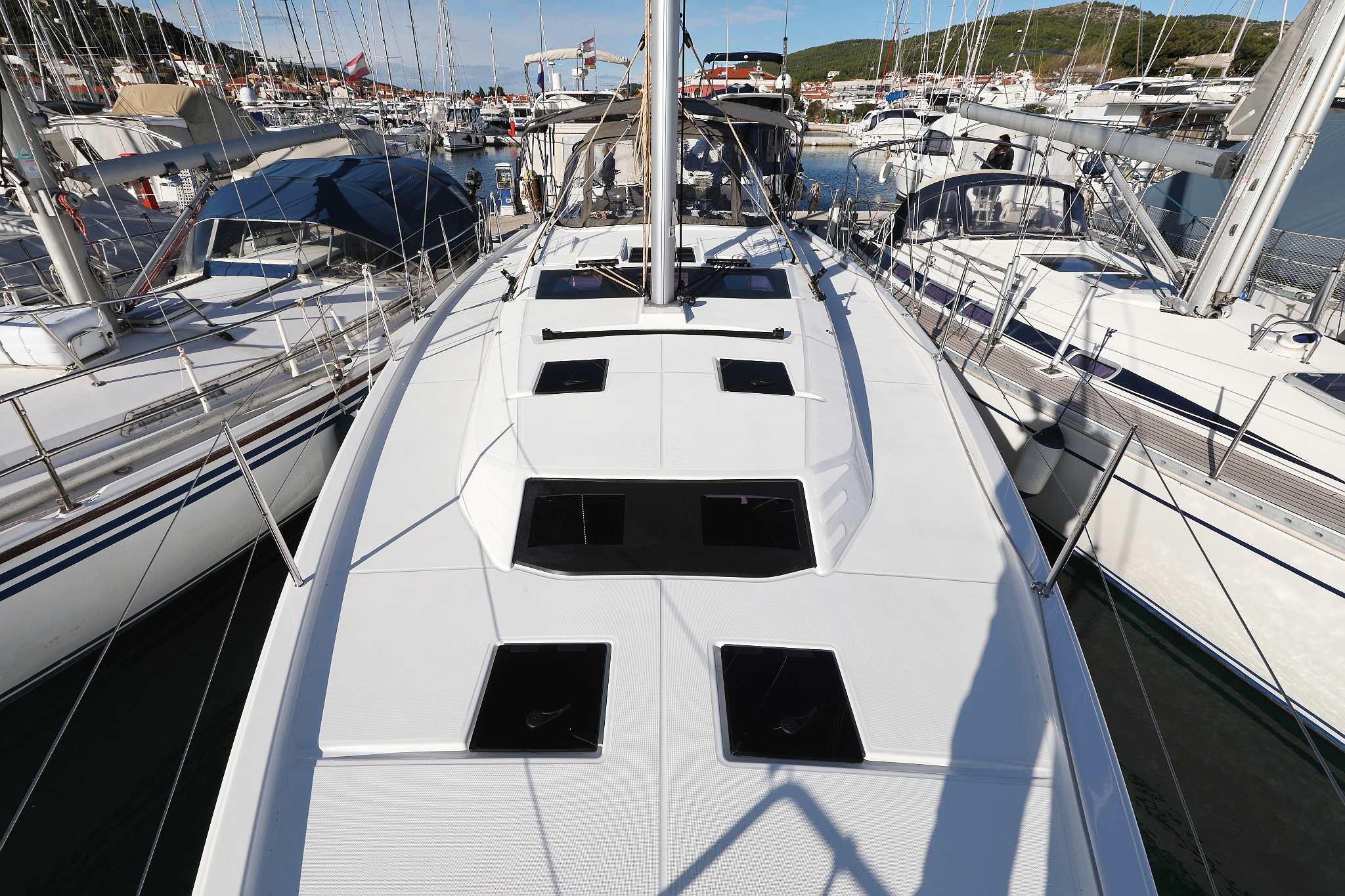 Dufour 41 - 4 cab. — photo 11