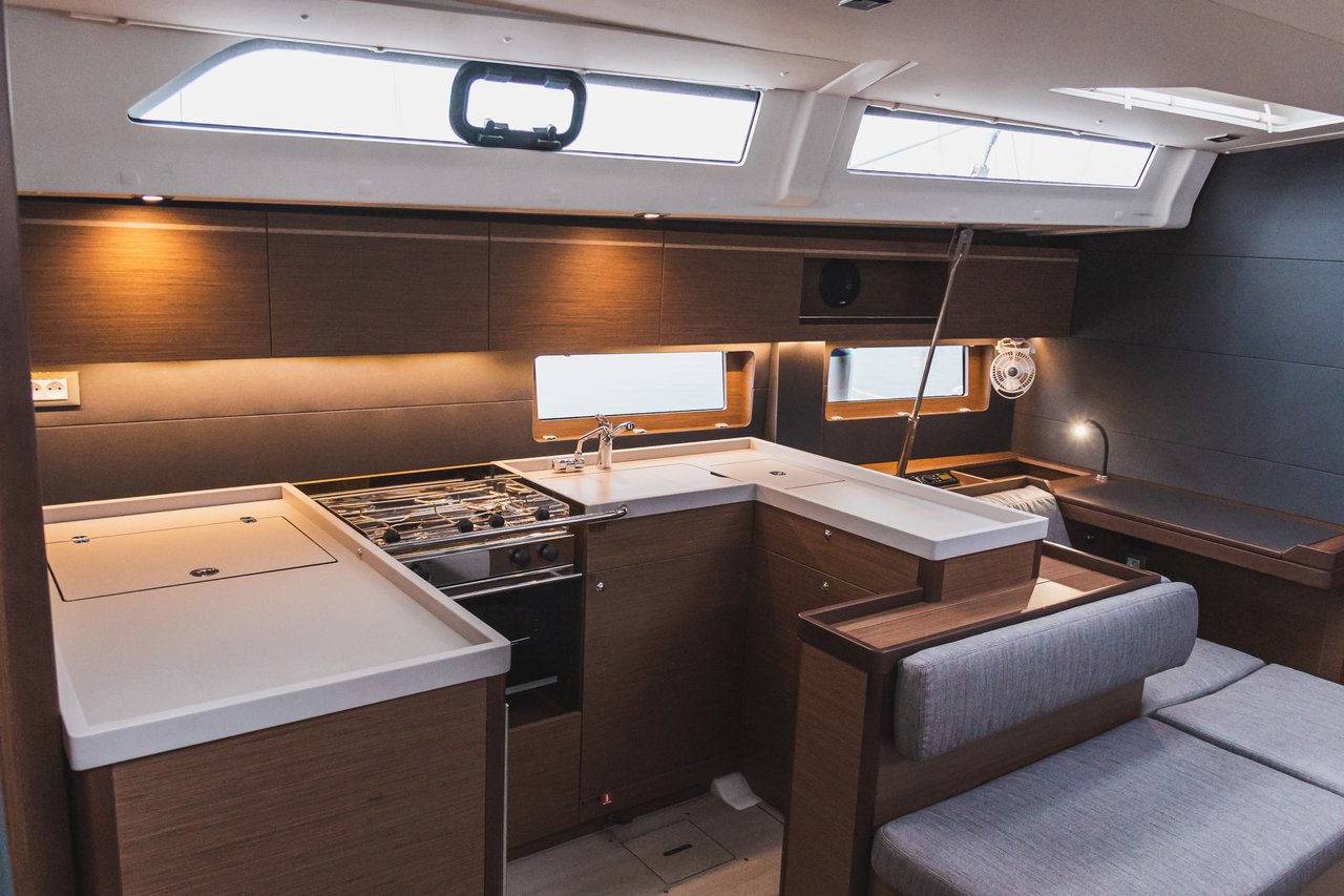 Oceanis 51.1 - 5 + 1 cab. — photo 12