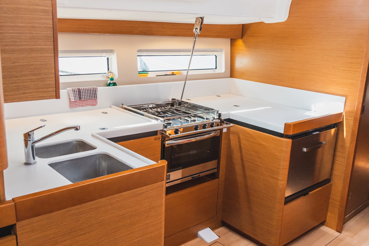 Sun Odyssey 490 - 5 + 1 cab. — photo 13