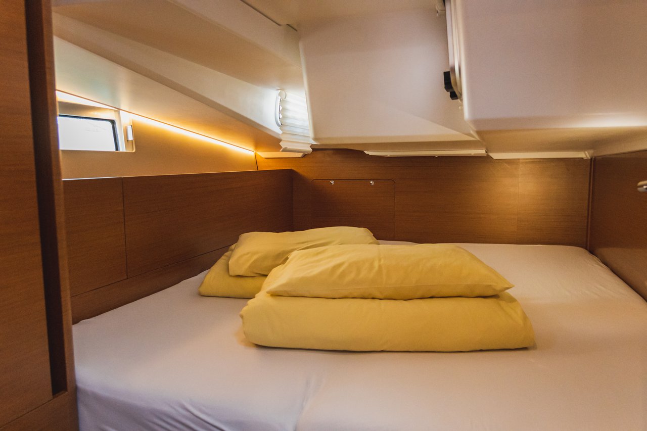 Sun Odyssey 490 - 5 + 1 cab. — photo 16