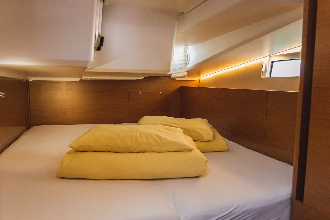 Sun Odyssey 490 - 5 + 1 cab. — photo 17