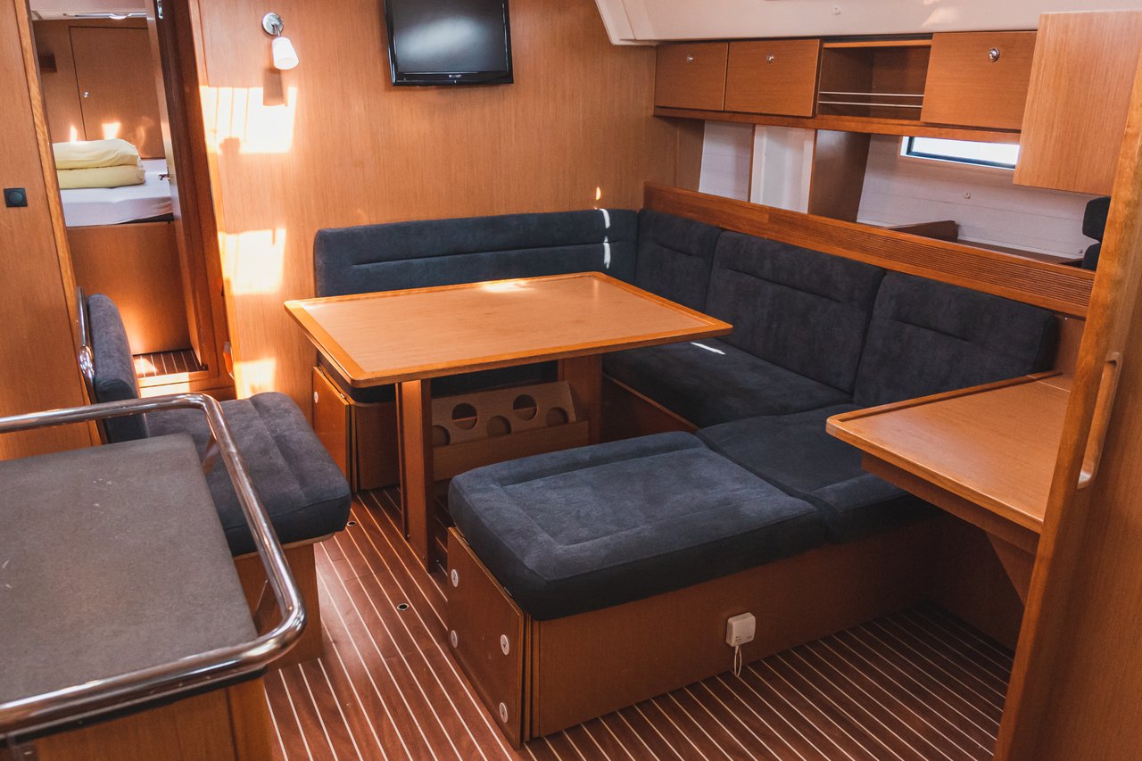 Bavaria Cruiser 45 — photo 9
