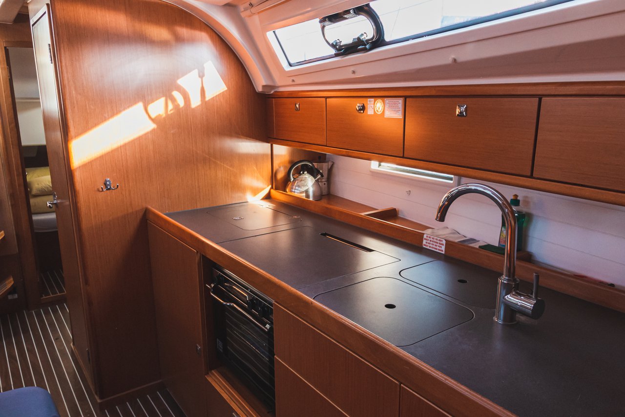 Bavaria Cruiser 41 - 3 cab. — photo 17