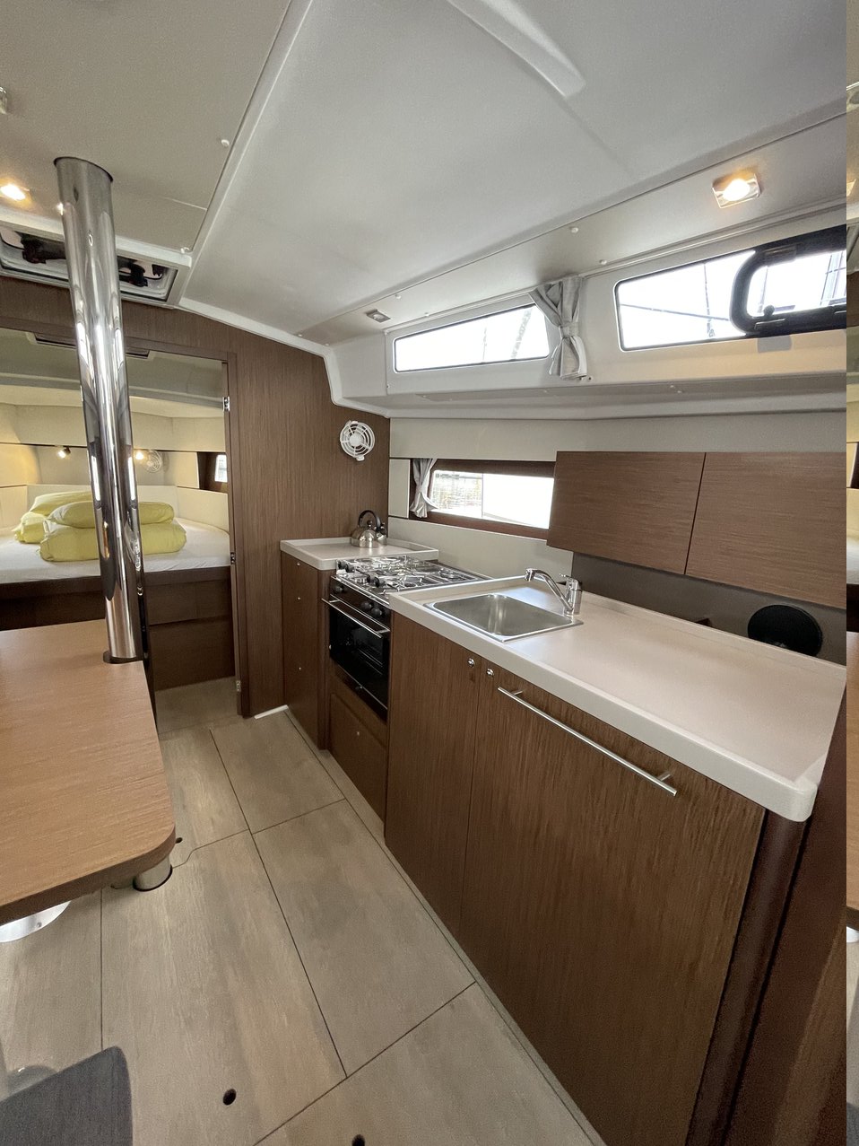 Oceanis 38.1 — photo 12