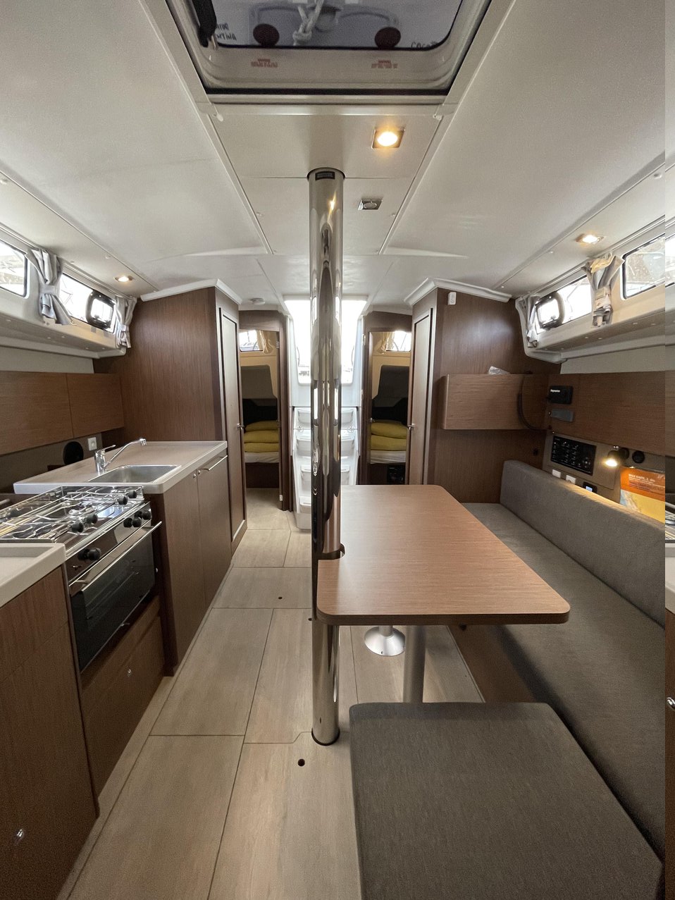 Oceanis 38.1 — photo 13