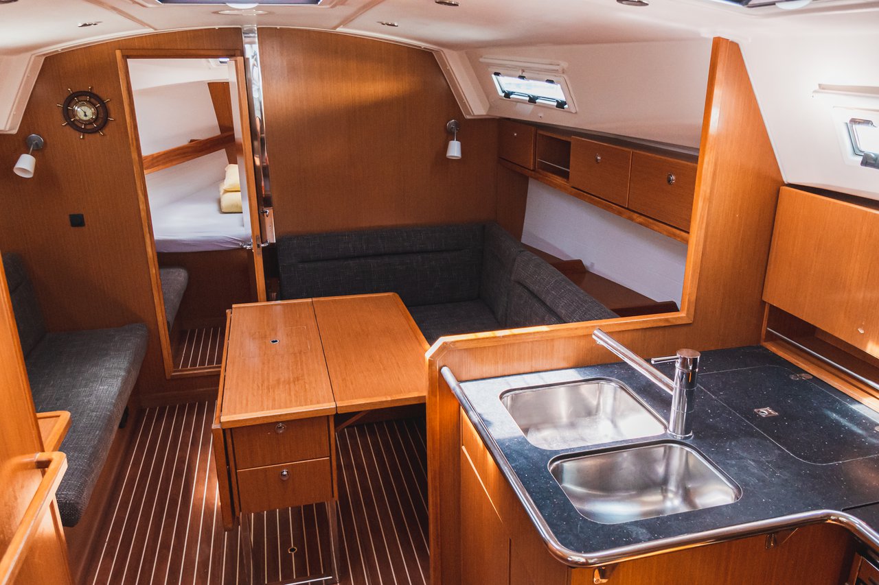 Bavaria 36 Cruiser — photo 7
