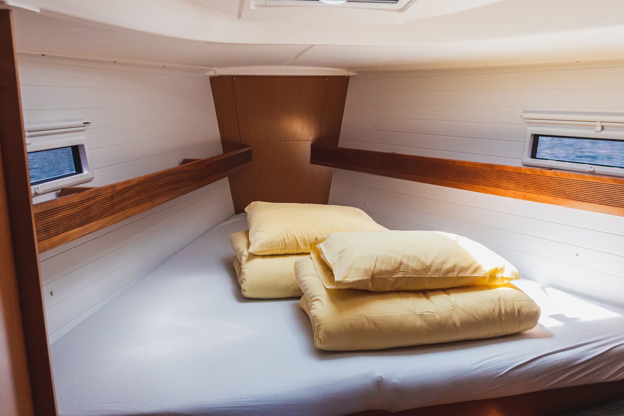 Bavaria 36 Cruiser — photo 11