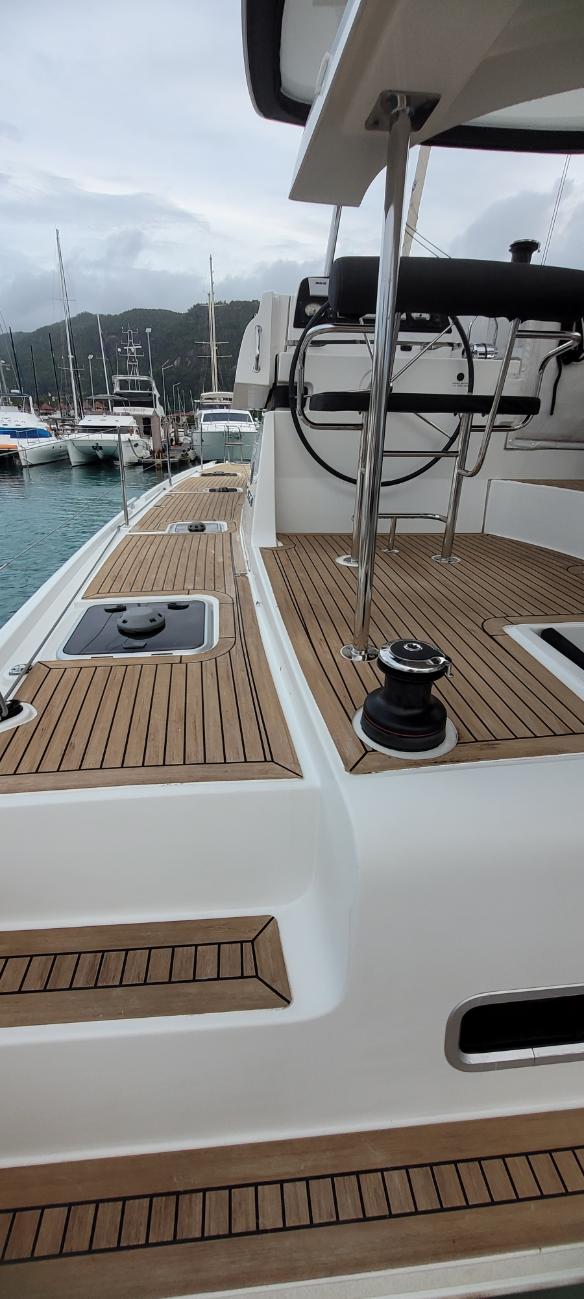 Lagoon 42 - 4 + 2 cab. — photo 3