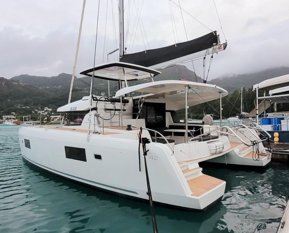 Lagoon 42 - 4 + 2 cab. — photo 5