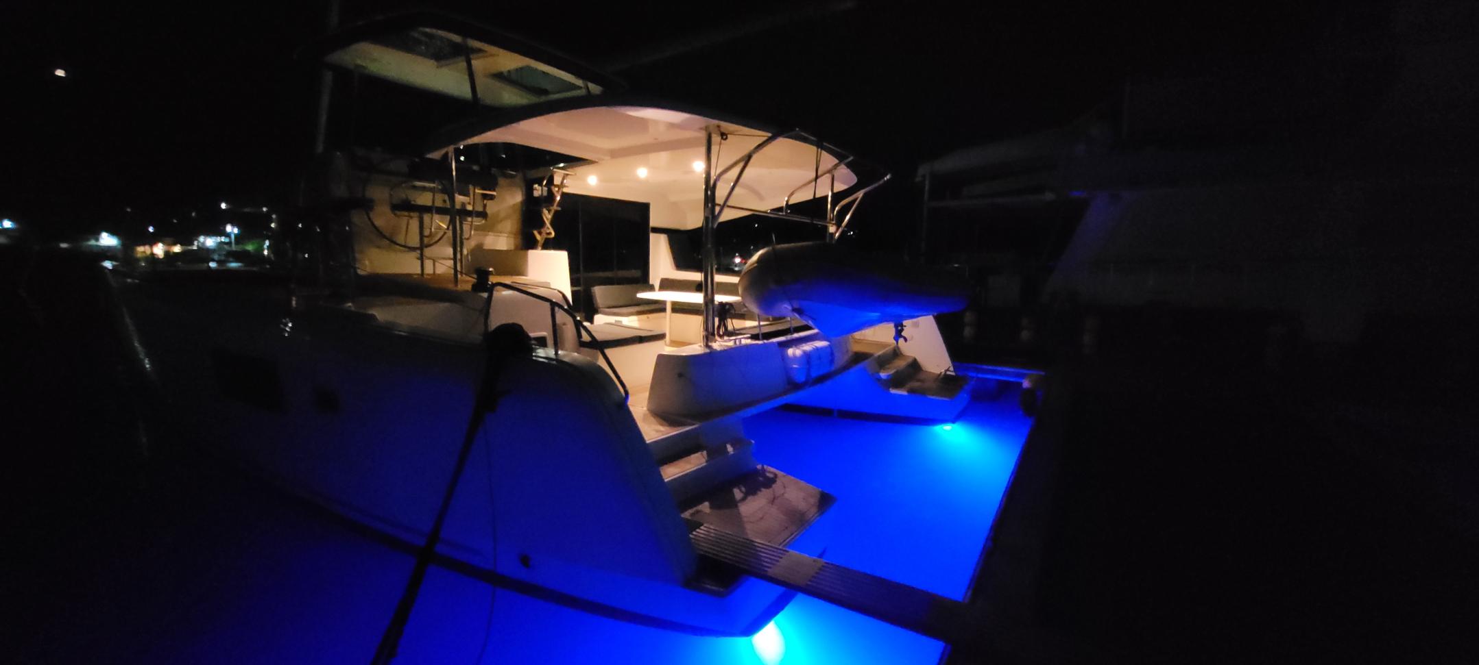 Lagoon 42 - 4 + 2 cab. — photo 3