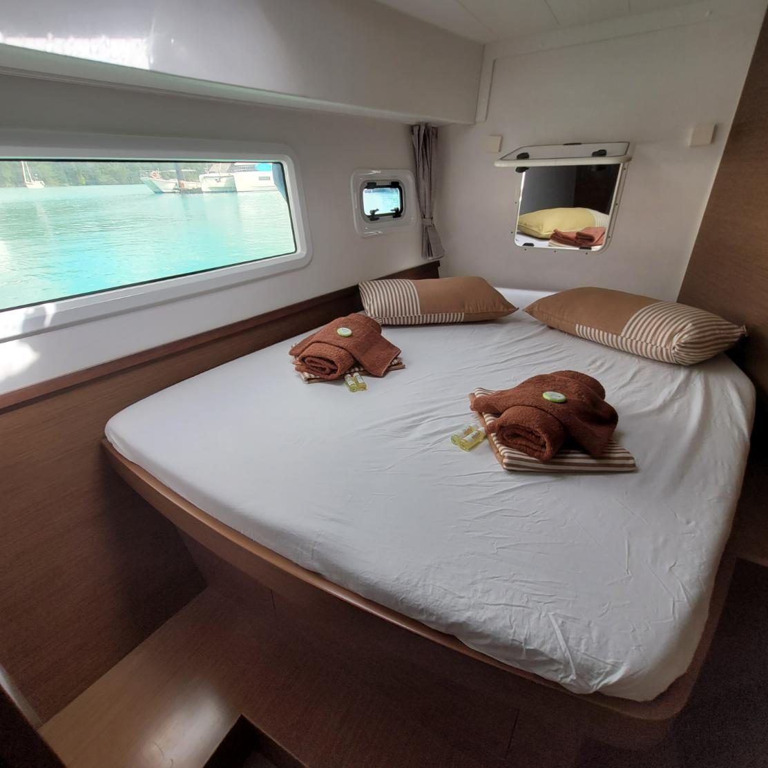 Lagoon 42 - 4 + 2 cab. — photo 13