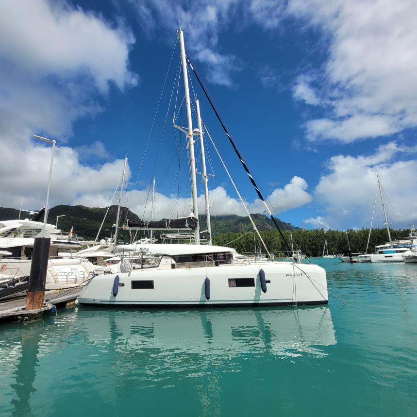 Lagoon 42 - 4 + 2 cab. — photo 31