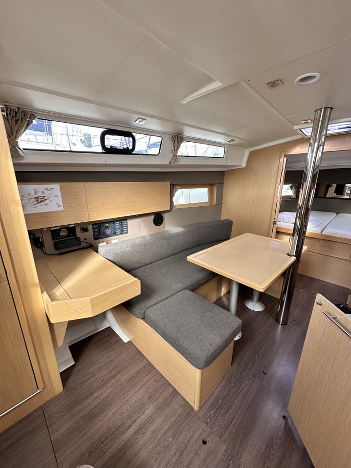 Oceanis 38.1 — photo 4