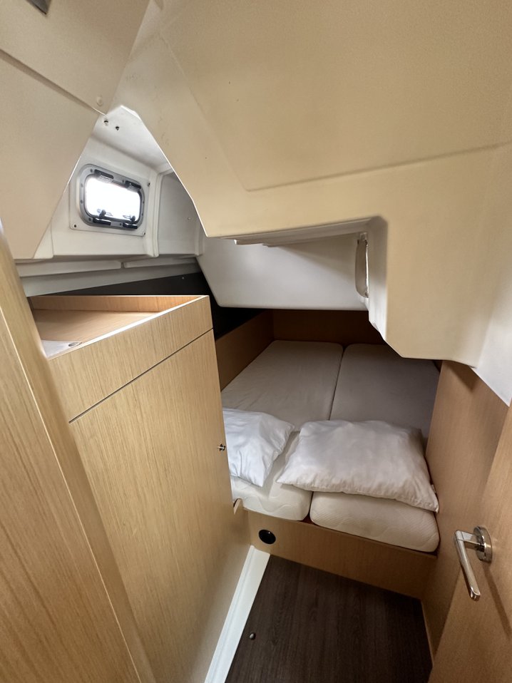 Oceanis 38.1 — photo 9