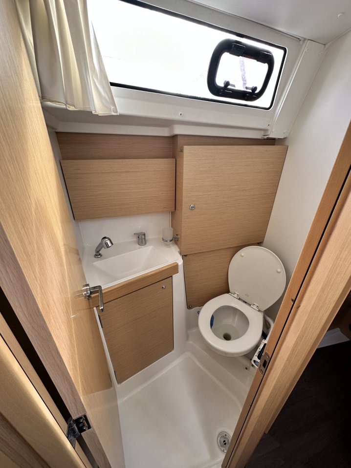 Oceanis 38.1 — photo 11