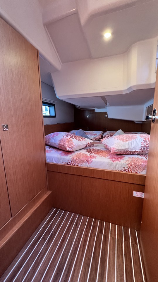 Bavaria C38 — photo 18