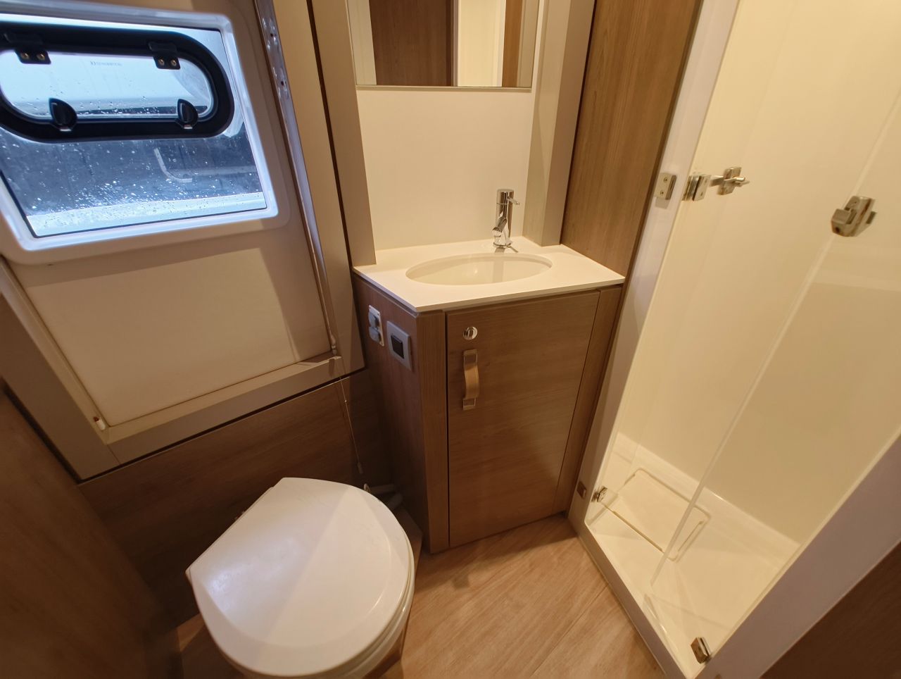 Bali 4.4 - 4 + 2 cab. — photo 12