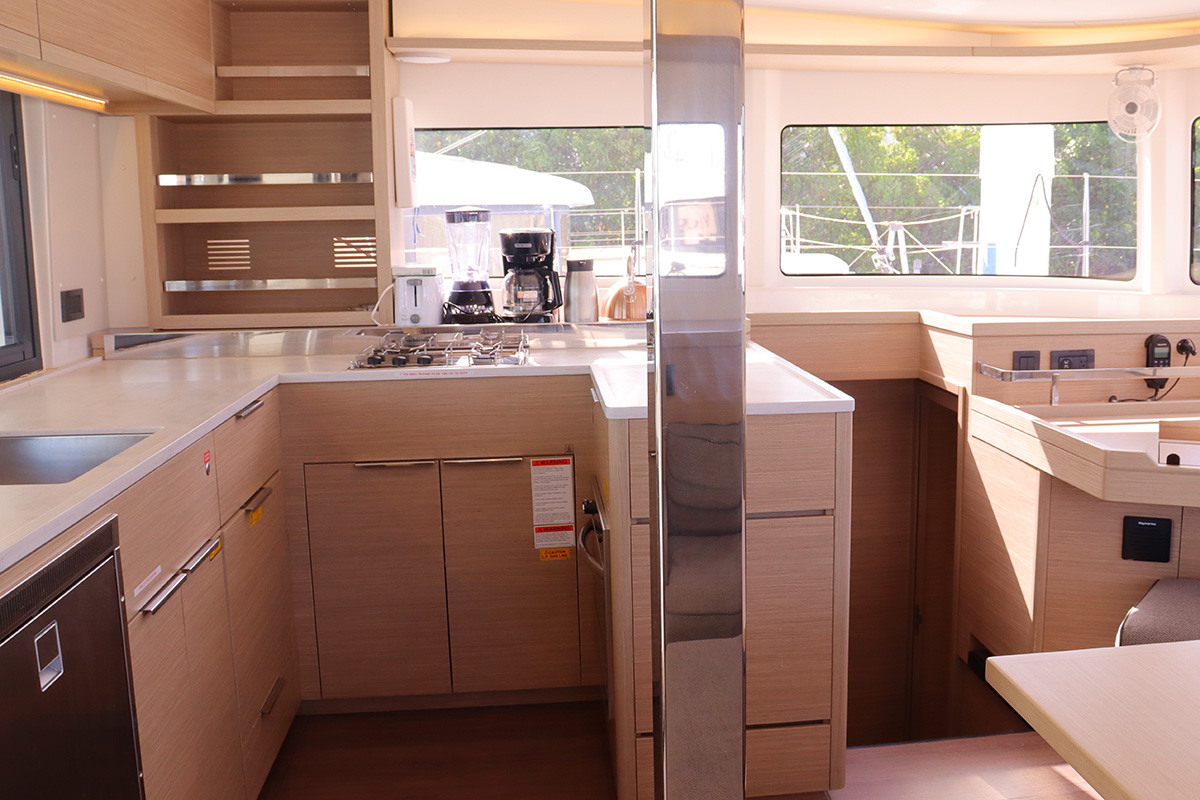 Lagoon 46 - 4 + 2 cab. — photo 22