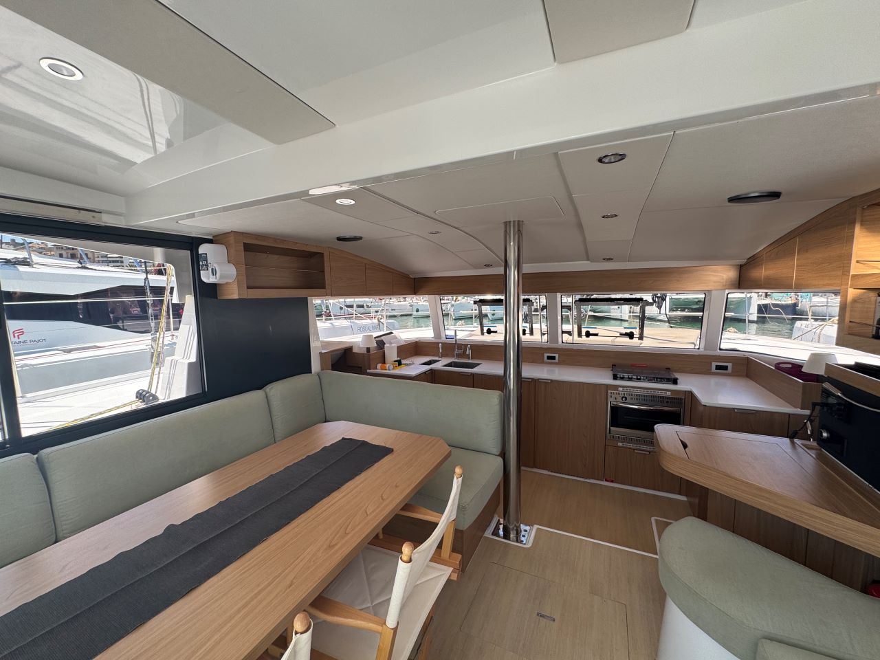 Fountaine Pajot Astrea 42 Quatuor — photo 9