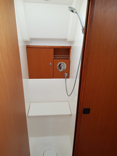 Bavaria Cruiser 51 — photo 18