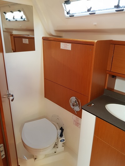 Bavaria Cruiser 51 — photo 19