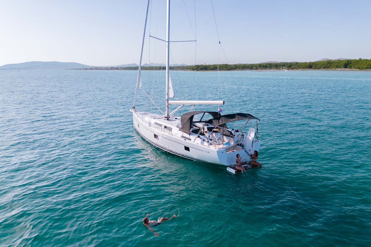 Hanse 508 - 4 + 1 cab. — photo 16