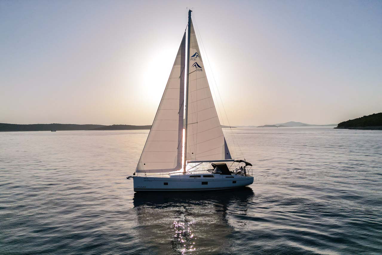 Hanse 508 - 4 + 1 cab. — photo 19