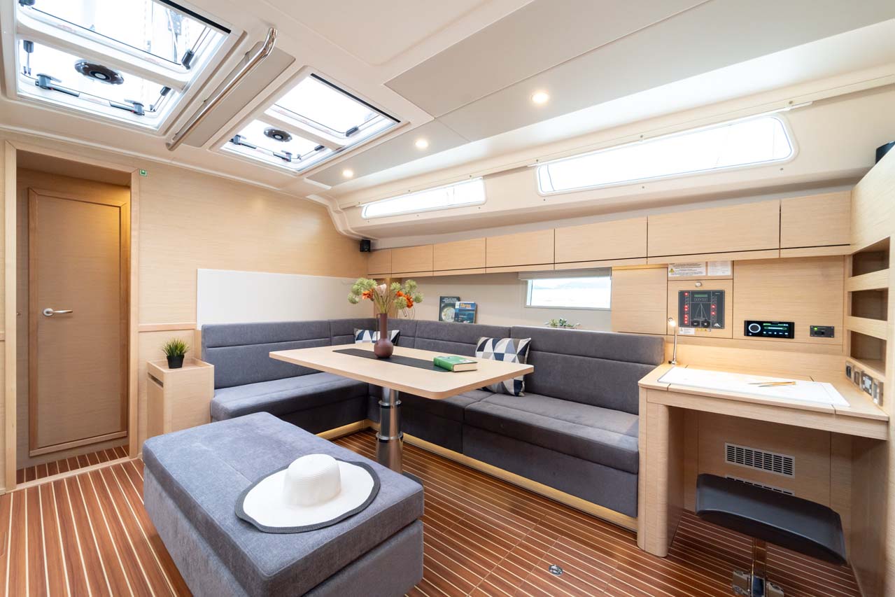 Hanse 508 - 4 + 1 cab. — photo 21