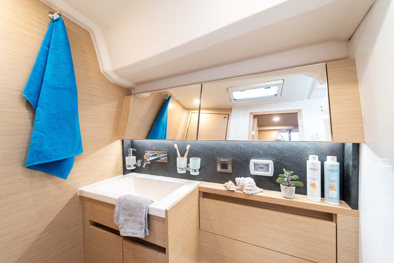 Hanse 508 - 4 + 1 cab. — photo 30