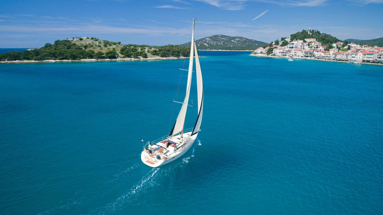 Sun Odyssey 42i — photo 10