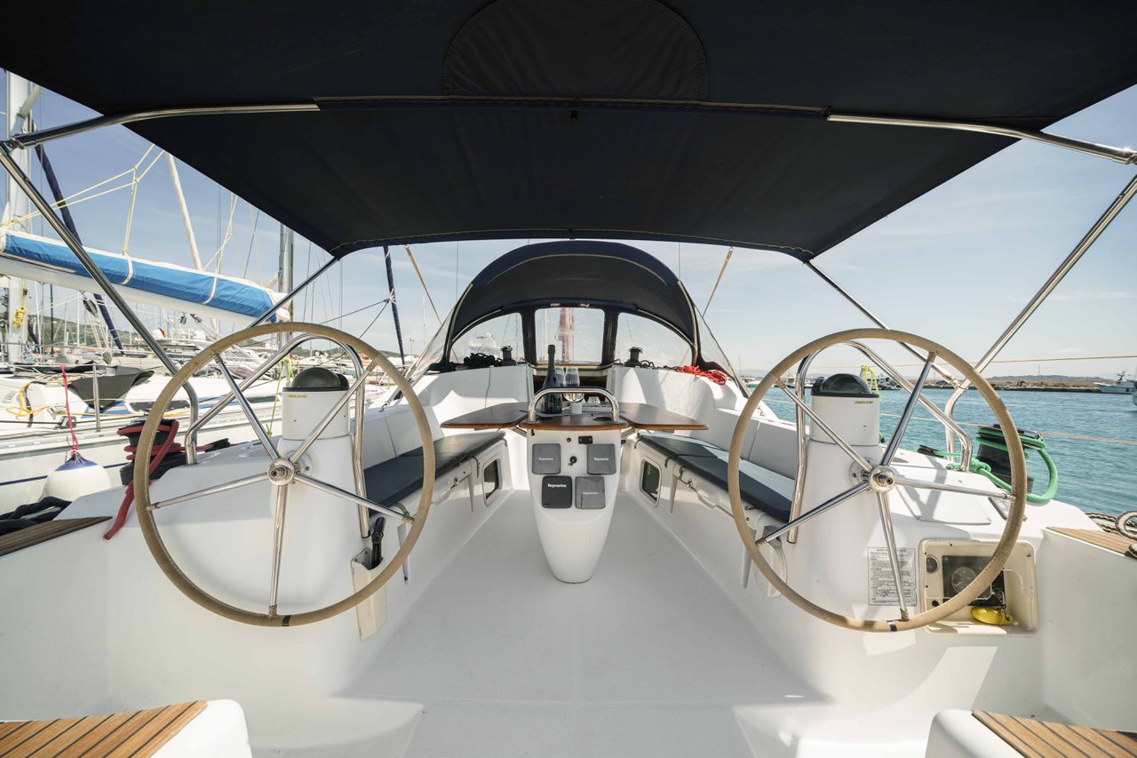 Sun Odyssey 42i — photo 11