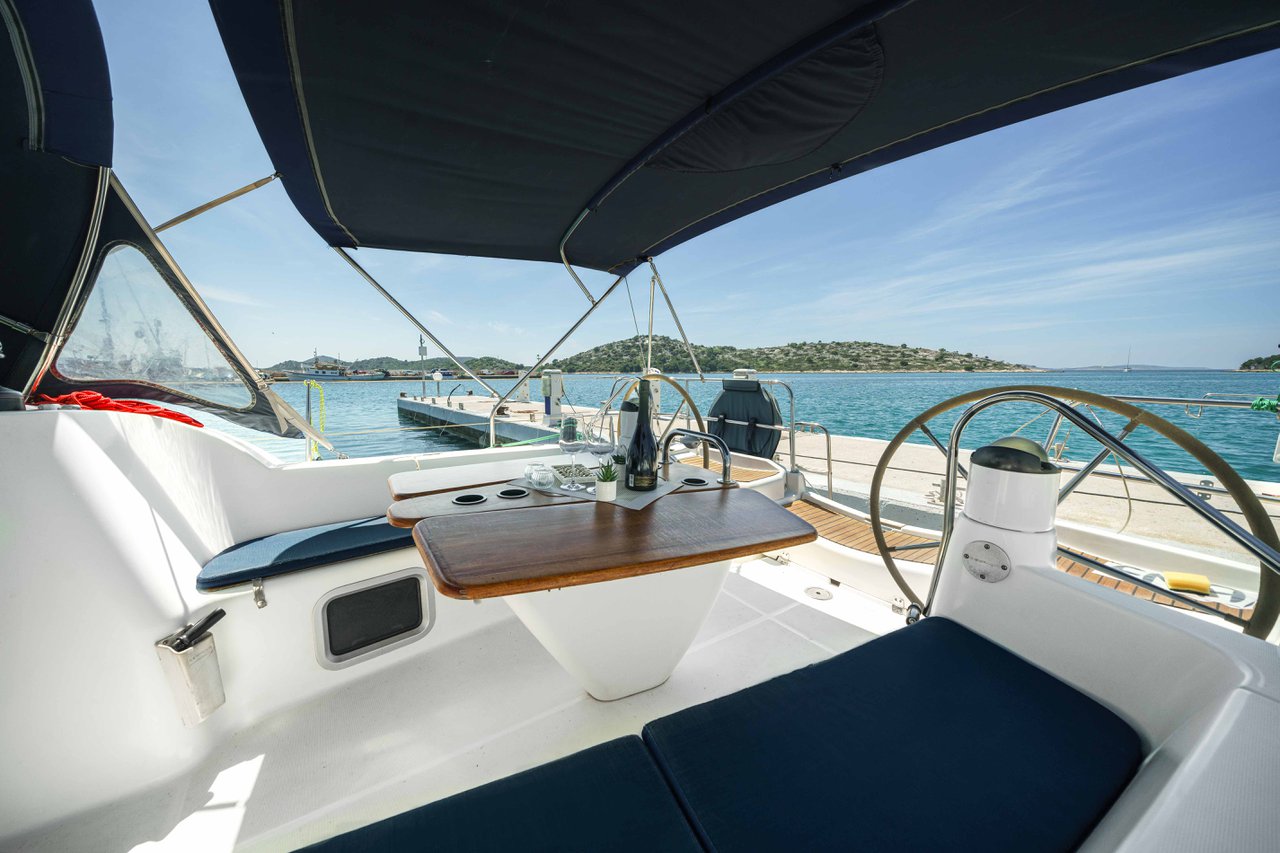 Sun Odyssey 42i — photo 14